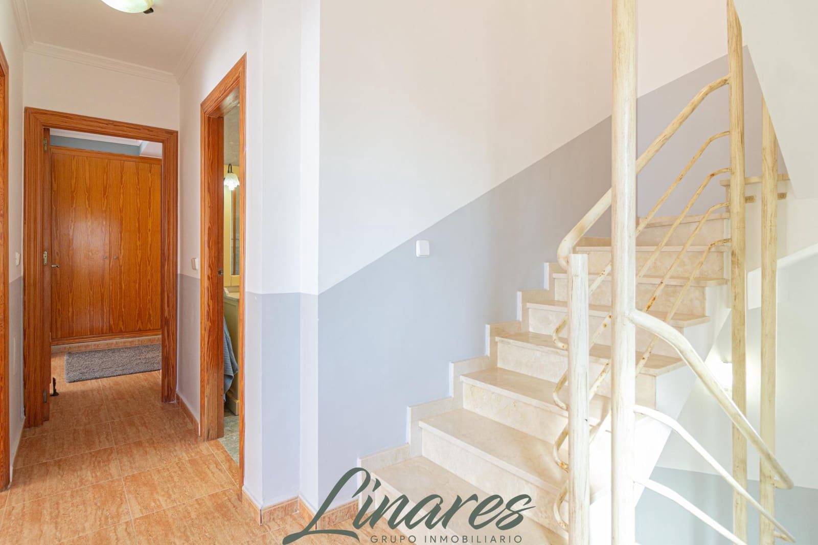 Chalet de 3 habitaciones en La Manga del Mar Menor en venta - 599.000 € (Ref: 10120136)