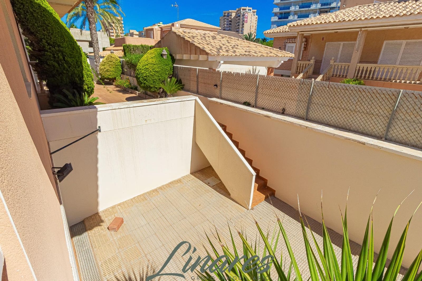 Chalet de 3 habitaciones en La Manga del Mar Menor en venta - 599.000 € (Ref: 10120136)