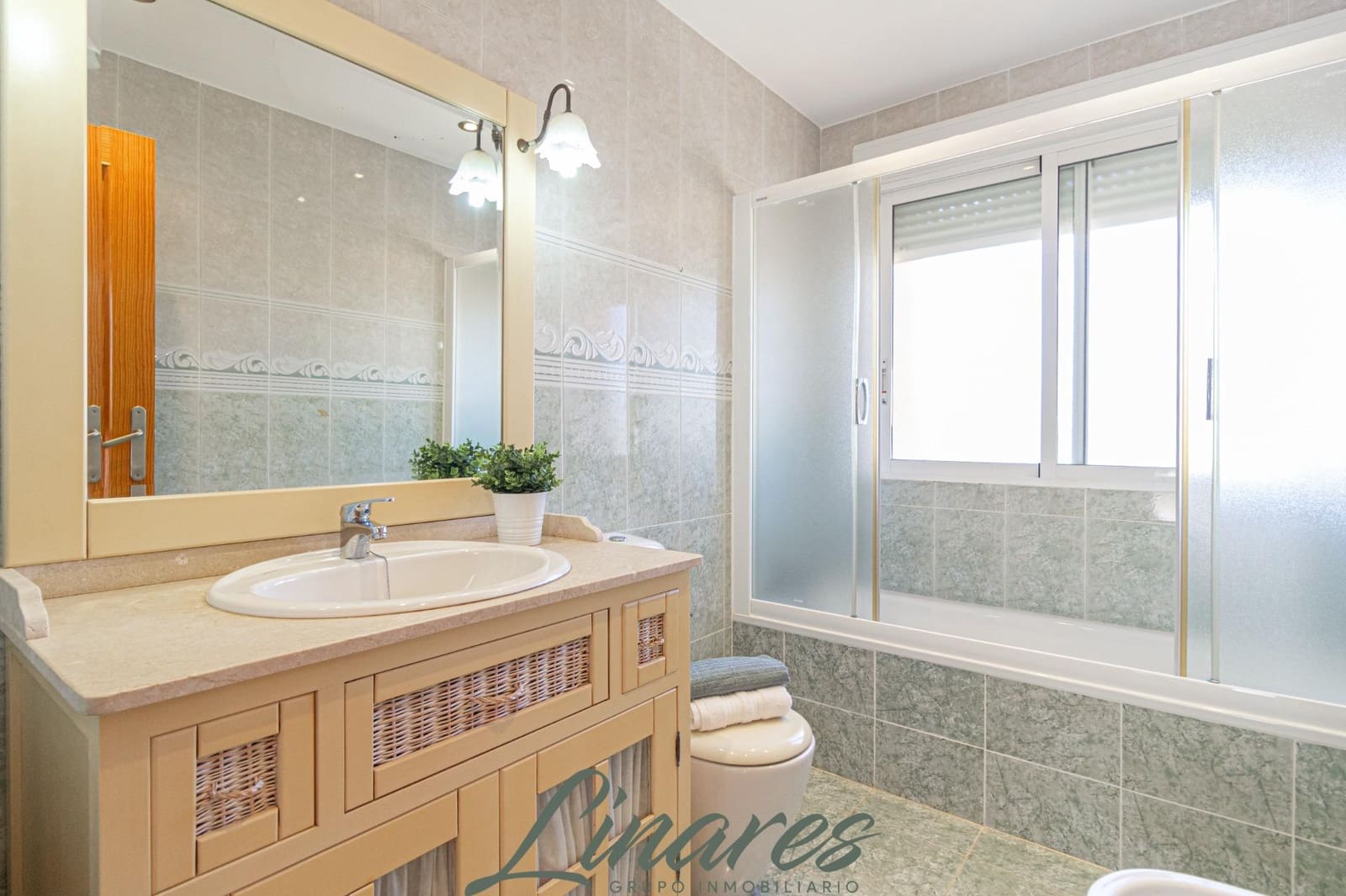 Chalet de 3 habitaciones en La Manga del Mar Menor en venta - 599.000 € (Ref: 10120136)