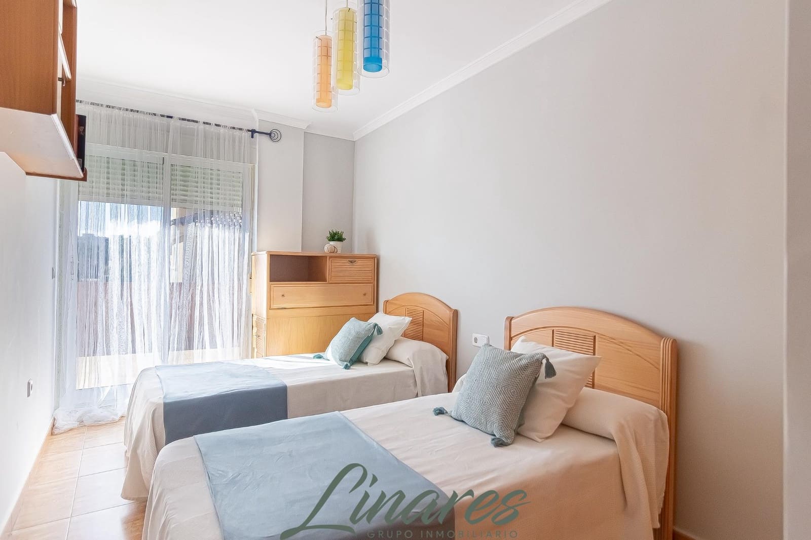 Chalet de 3 habitaciones en La Manga del Mar Menor en venta - 599.000 € (Ref: 10120136)