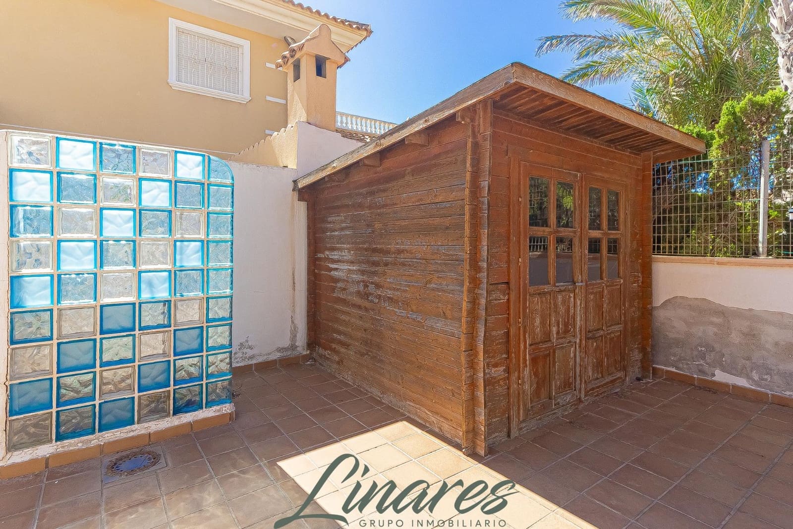 Chalet de 3 habitaciones en La Manga del Mar Menor en venta - 599.000 € (Ref: 10120136)