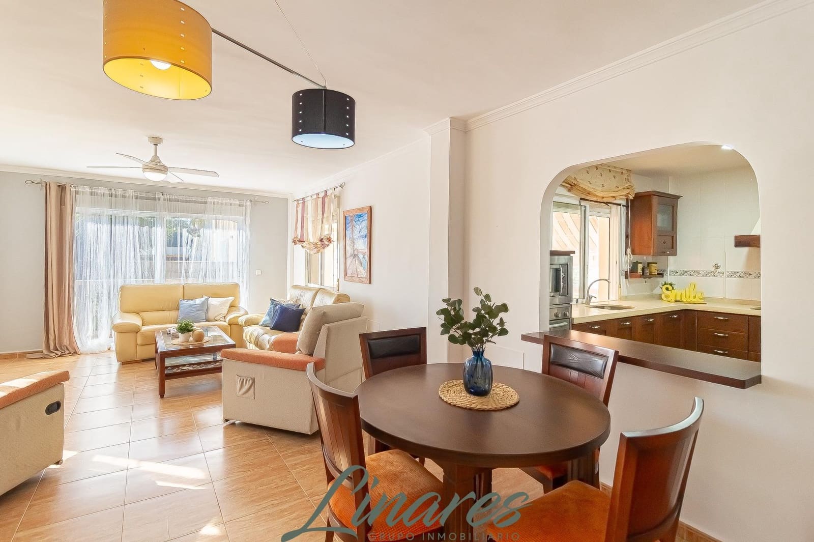 Chalet de 3 habitaciones en La Manga del Mar Menor en venta - 599.000 € (Ref: 10120136)