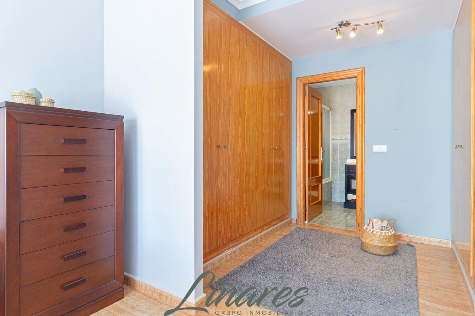 Chalet de 3 habitaciones en La Manga del Mar Menor en venta - 599.000 € (Ref: 10120136)