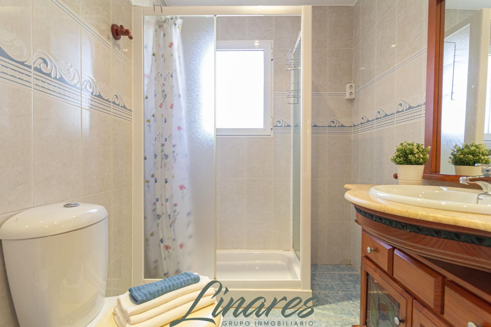Chalet de 3 habitaciones en La Manga del Mar Menor en venta - 599.000 € (Ref: 10120136)