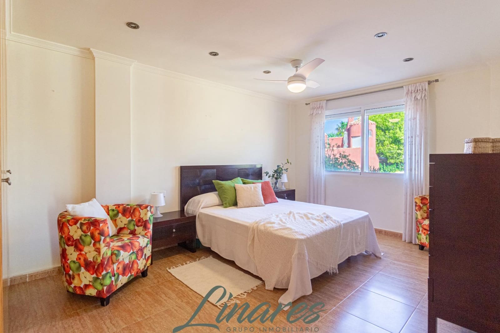 Chalet de 3 habitaciones en La Manga del Mar Menor en venta - 599.000 € (Ref: 10120136)