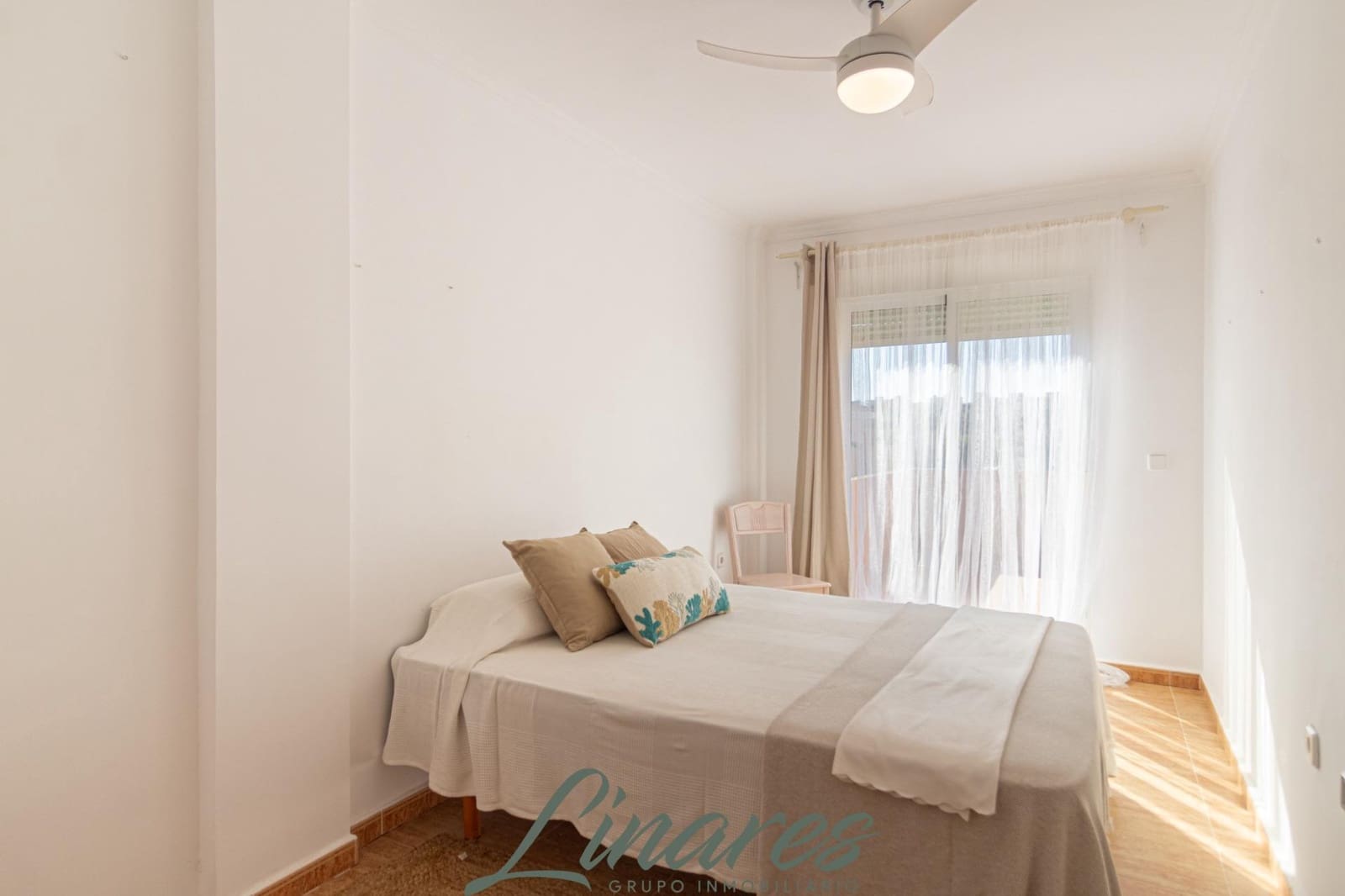 Chalet de 3 habitaciones en La Manga del Mar Menor en venta - 599.000 € (Ref: 10120136)