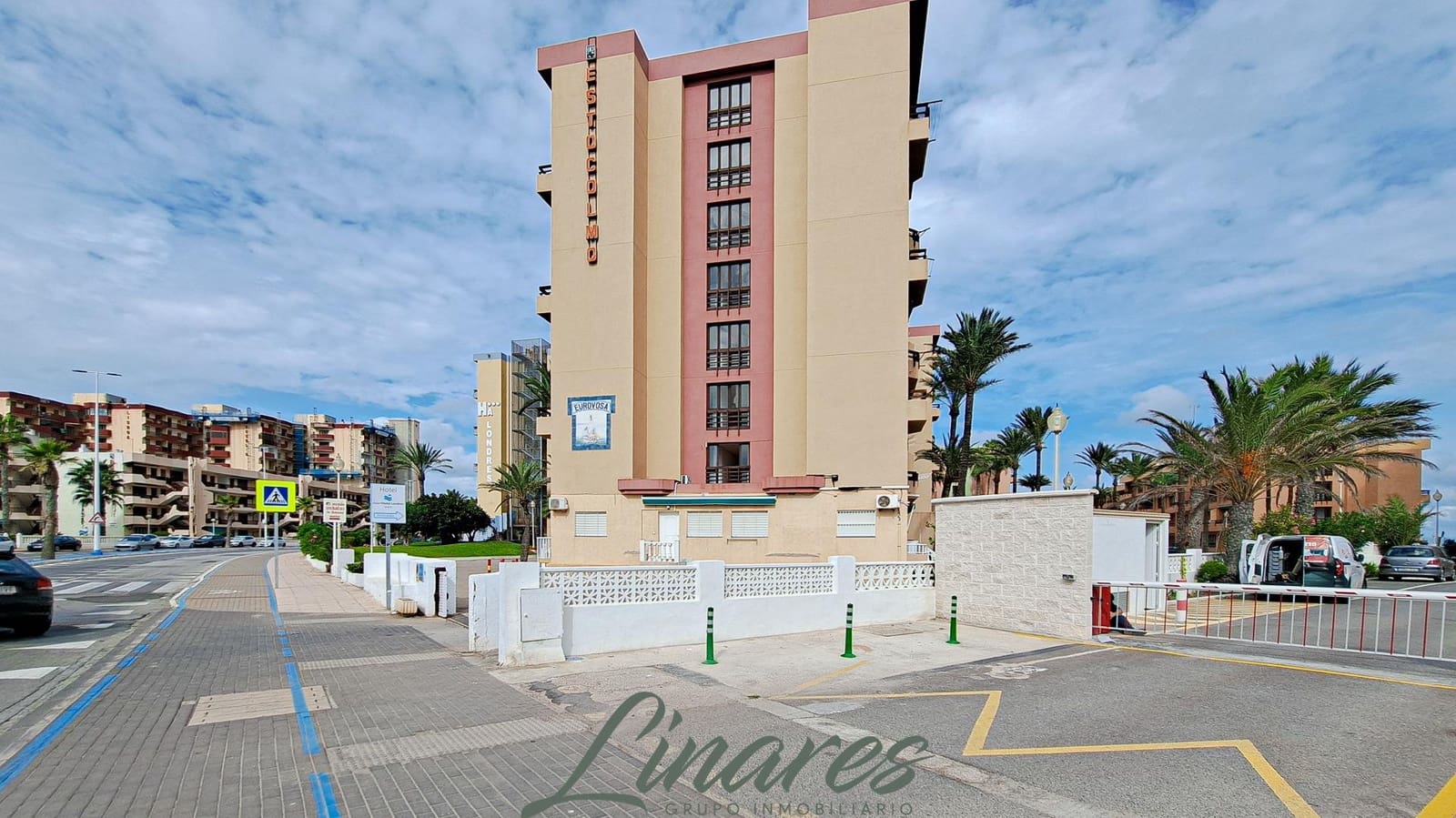 1 bedroom Apartment for sale in La Manga del Mar Menor with pool - € 140,000 (Ref: 10162367)