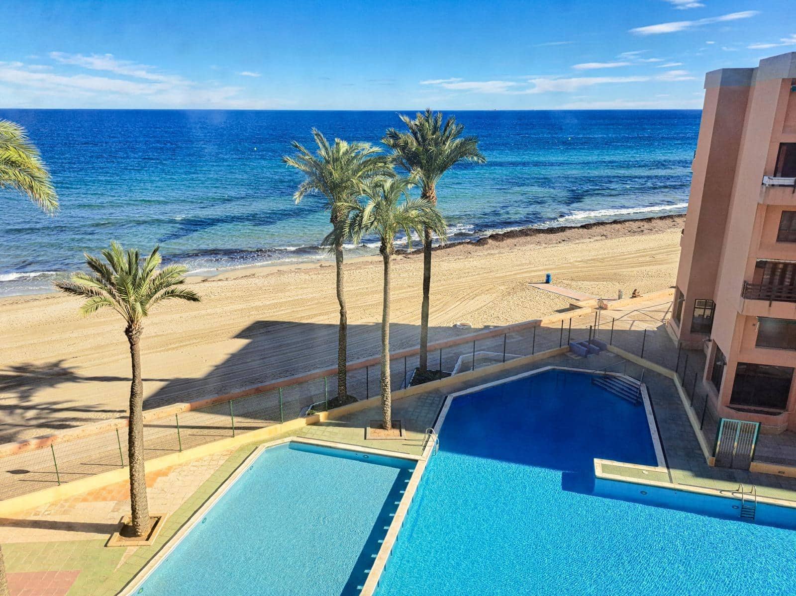 1 bedroom Apartment for sale in La Manga del Mar Menor with pool - € 140,000 (Ref: 10162367)