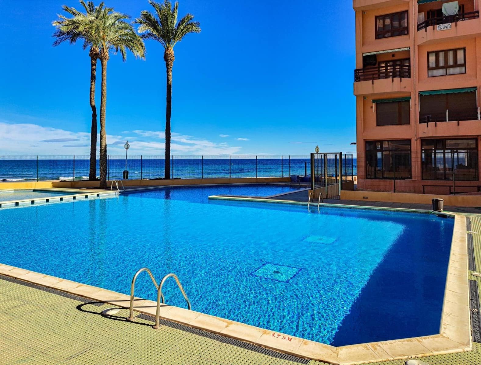1 bedroom Apartment for sale in La Manga del Mar Menor with pool - € 140,000 (Ref: 10162367)