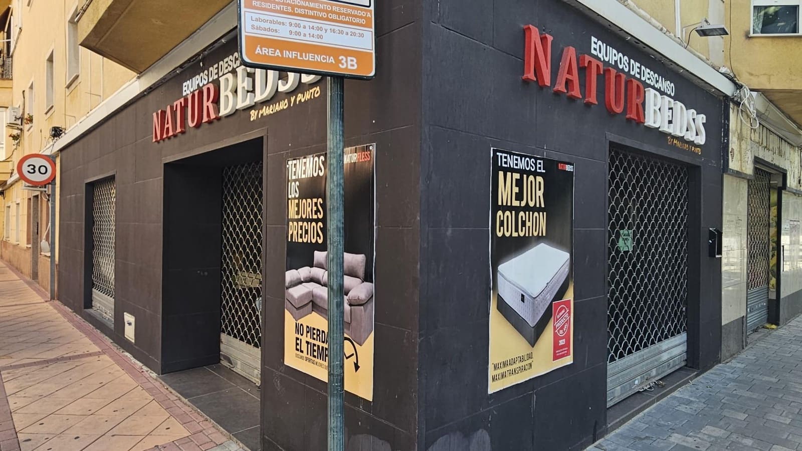 Commercieel te koop in Murcia stad - € 130.000 (Ref: 9193955)