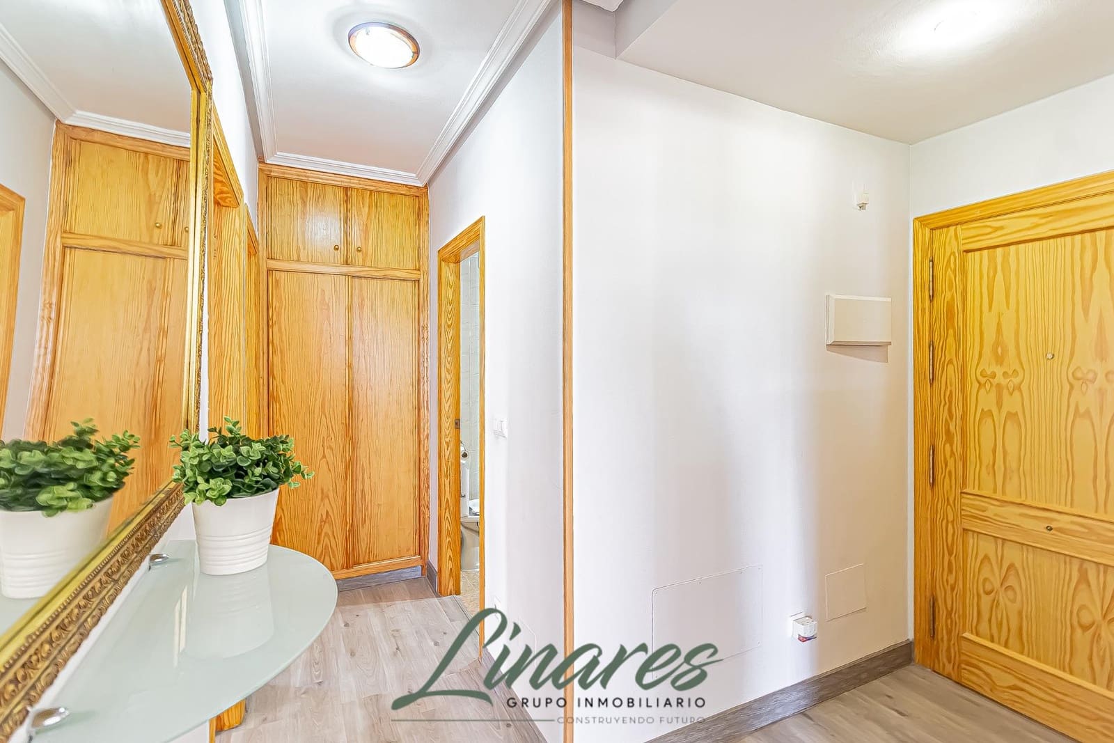 2 Zimmer Apartment zu verkaufen in La Manga del Mar Menor mit Pool - 126.000 € (Ref: 9321794)