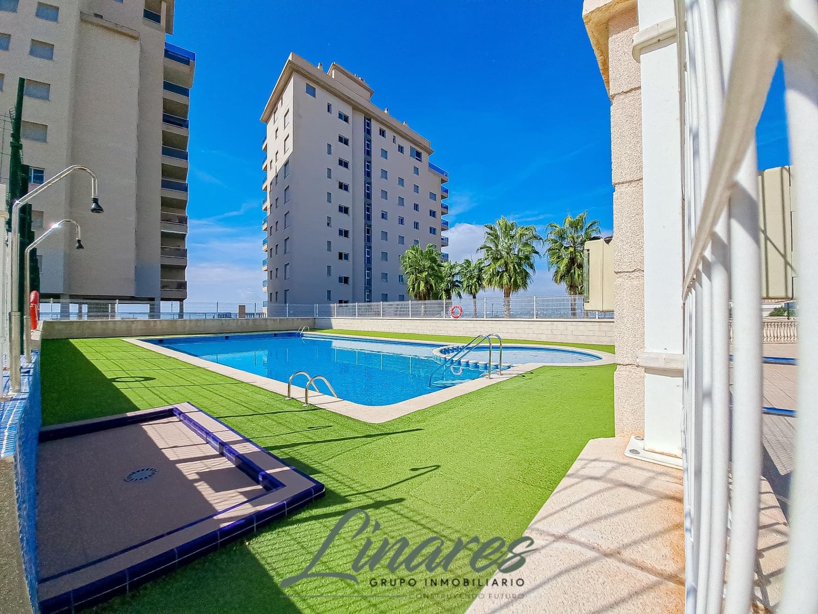 2 Zimmer Apartment zu verkaufen in La Manga del Mar Menor mit Pool - 126.000 € (Ref: 9321794)
