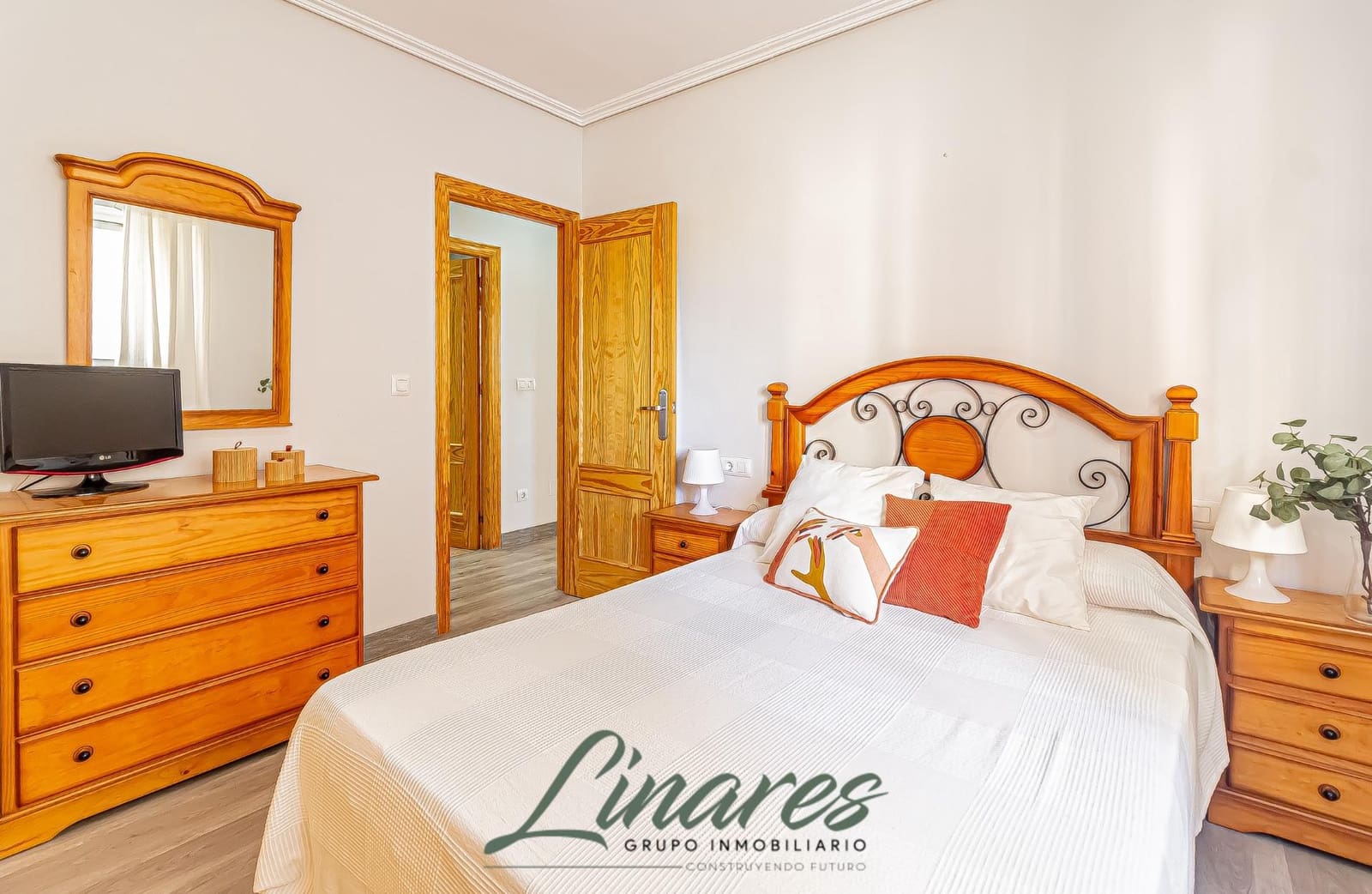 2 soverom Leilighet til salgs i La Manga del Mar Menor med svømmebasseng - € 126 000 (Ref: 9321794)