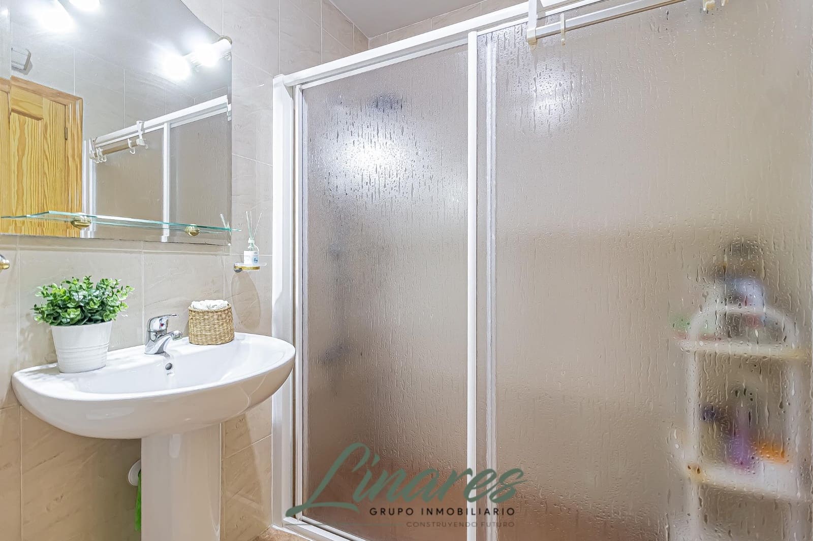 2 soverom Leilighet til salgs i La Manga del Mar Menor med svømmebasseng - € 126 000 (Ref: 9321794)