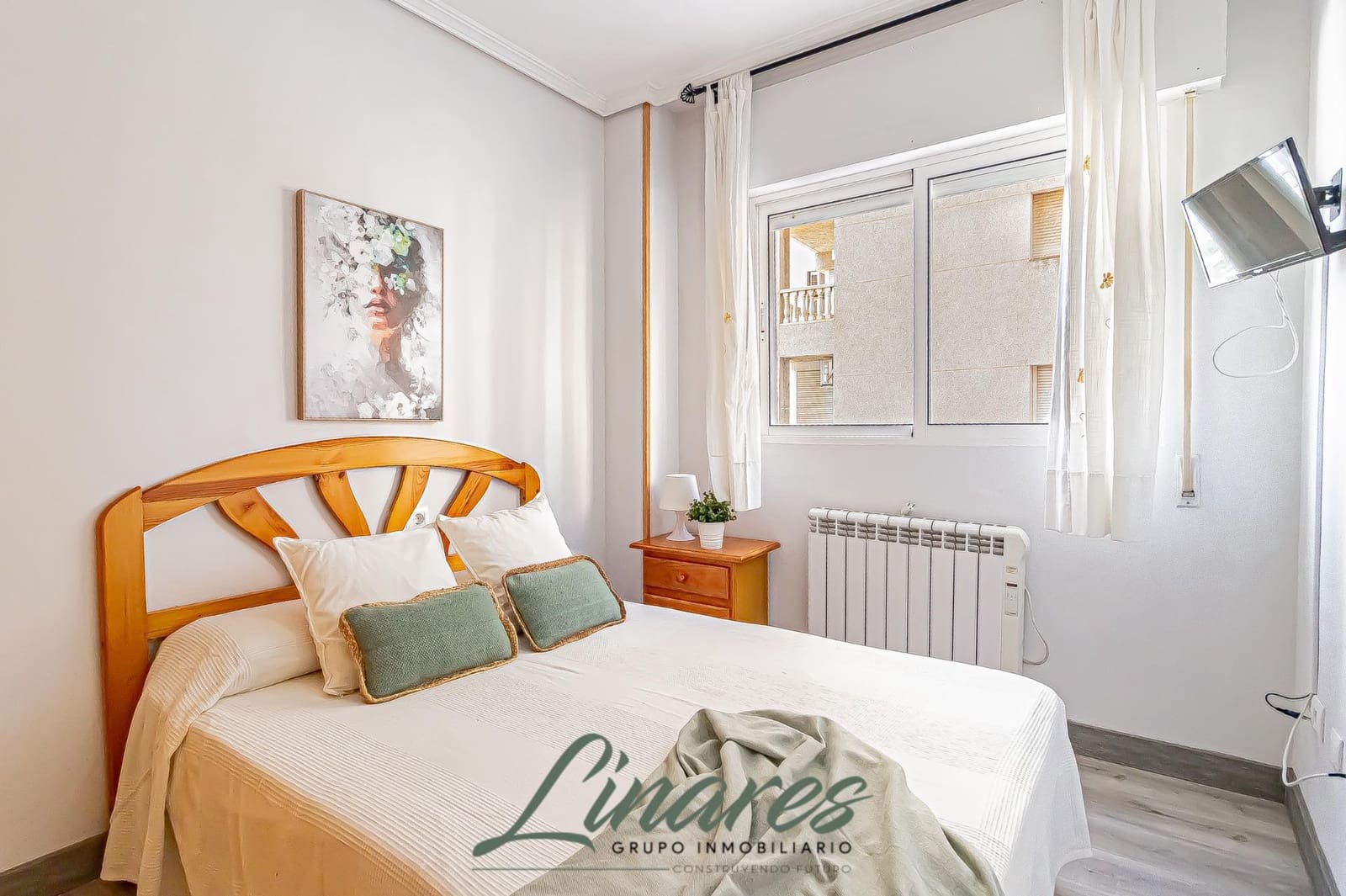 2 bedroom Apartment for sale in La Manga del Mar Menor with pool - € 126,000 (Ref: 9321794)