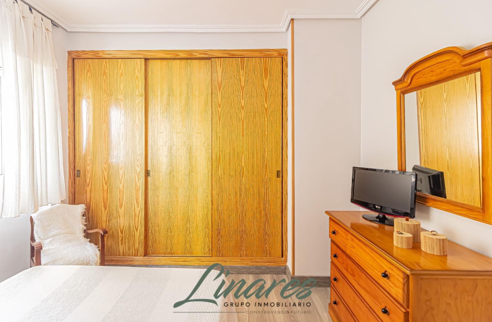 2 bedroom Apartment for sale in La Manga del Mar Menor with pool - € 126,000 (Ref: 9321794)