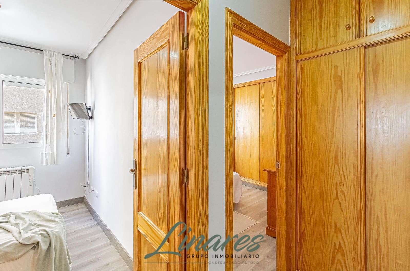 2 bedroom Apartment for sale in La Manga del Mar Menor with pool - € 126,000 (Ref: 9321794)