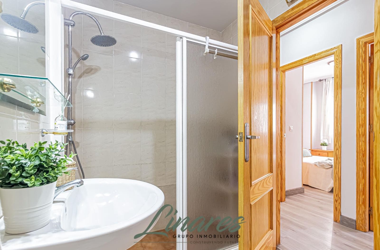 2 bedroom Apartment for sale in La Manga del Mar Menor with pool - € 126,000 (Ref: 9321794)