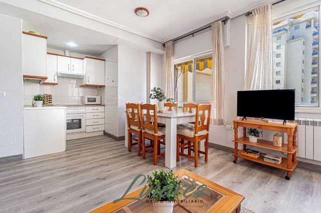 2 slaapkamer Appartement te koop in La Manga del Mar Menor met zwembad - € 126.000 (Ref: 9321794)