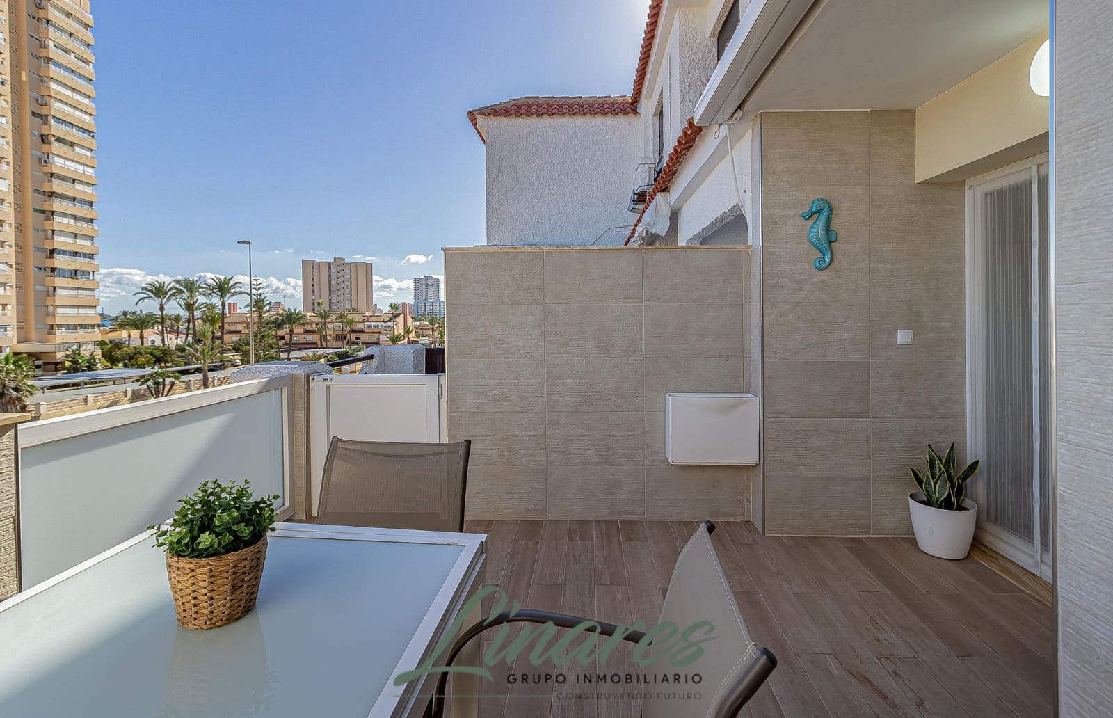 3 Zimmer Apartment zu verkaufen in La Manga del Mar Menor mit Pool Garage - 275.000 € (Ref: 9436088)