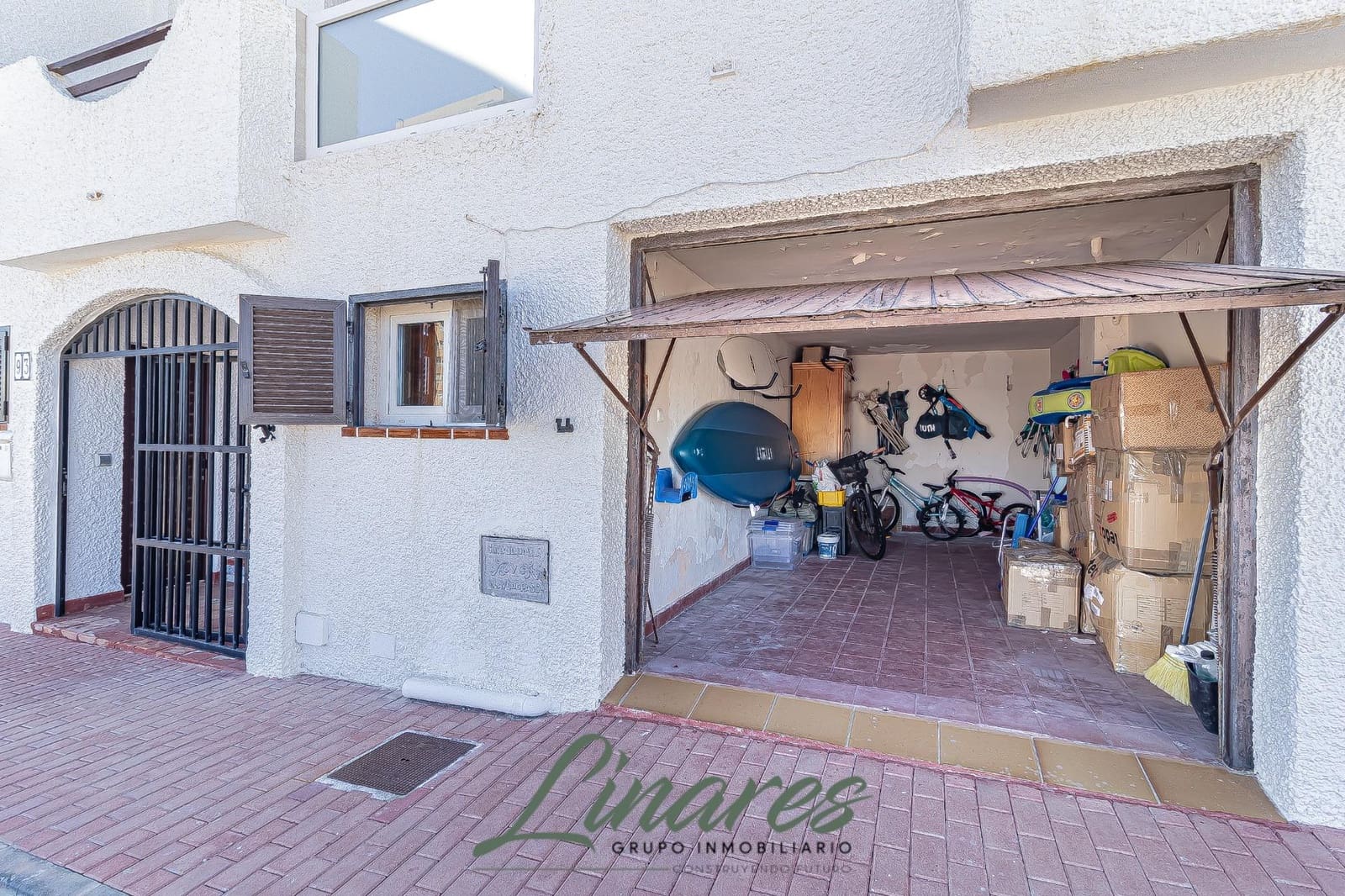 Apartamento de 3 habitaciones en La Manga del Mar Menor en venta con piscina garaje - 275.000 € (Ref: 9436088)