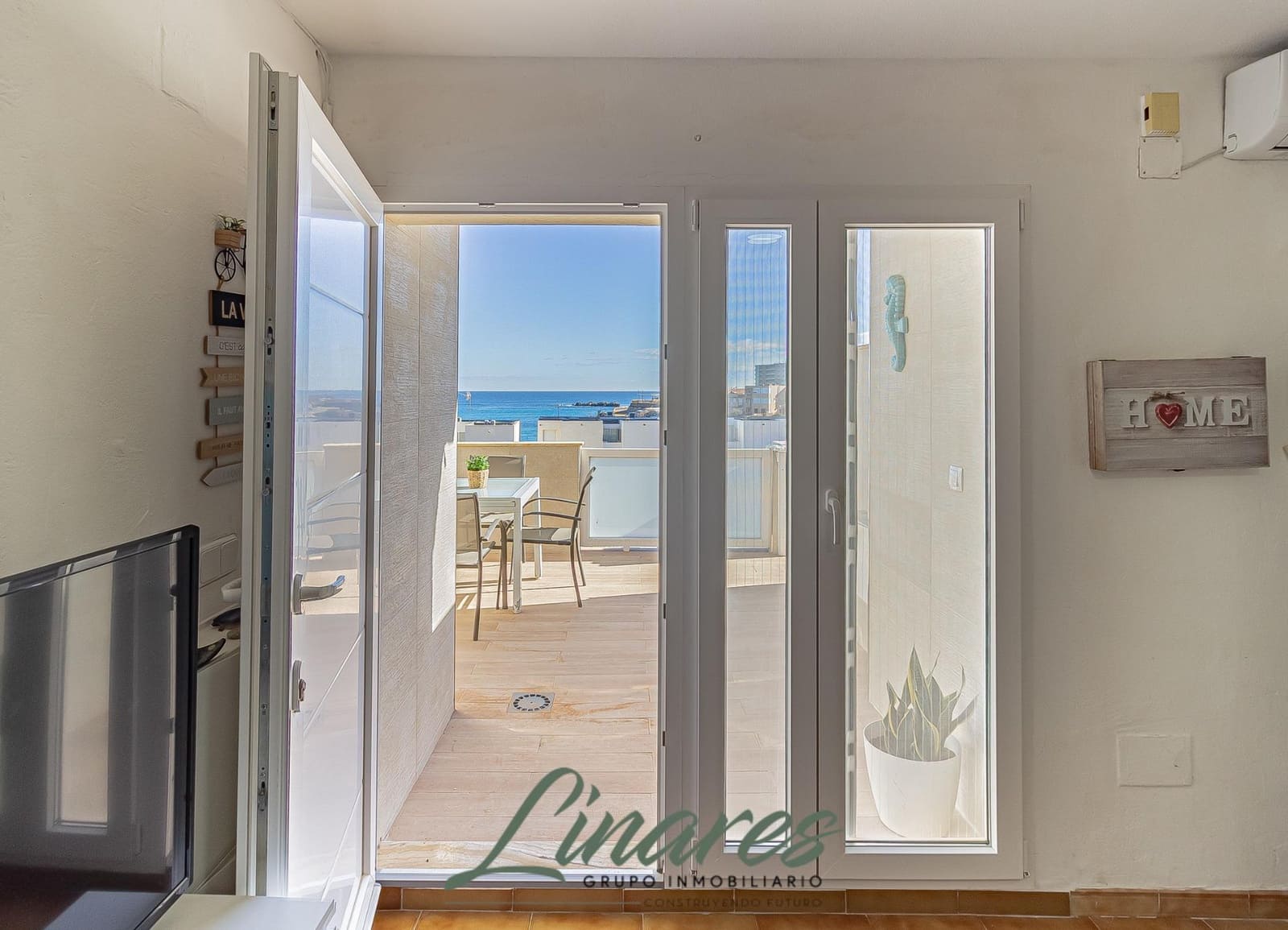 3 bedroom Apartment for sale in La Manga del Mar Menor with pool garage - € 275,000 (Ref: 9436088)