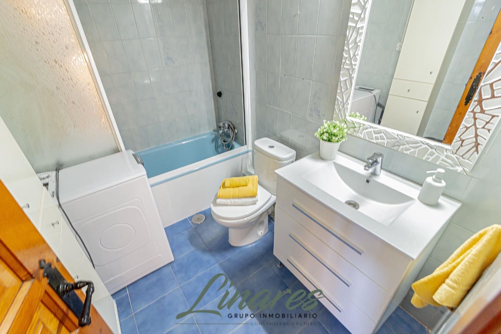 3 bedroom Apartment for sale in La Manga del Mar Menor with pool garage - € 258,000 (Ref: 9436088)