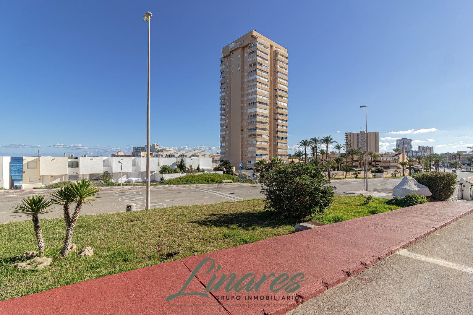 3 bedroom Apartment for sale in La Manga del Mar Menor with pool garage - € 258,000 (Ref: 9436088)