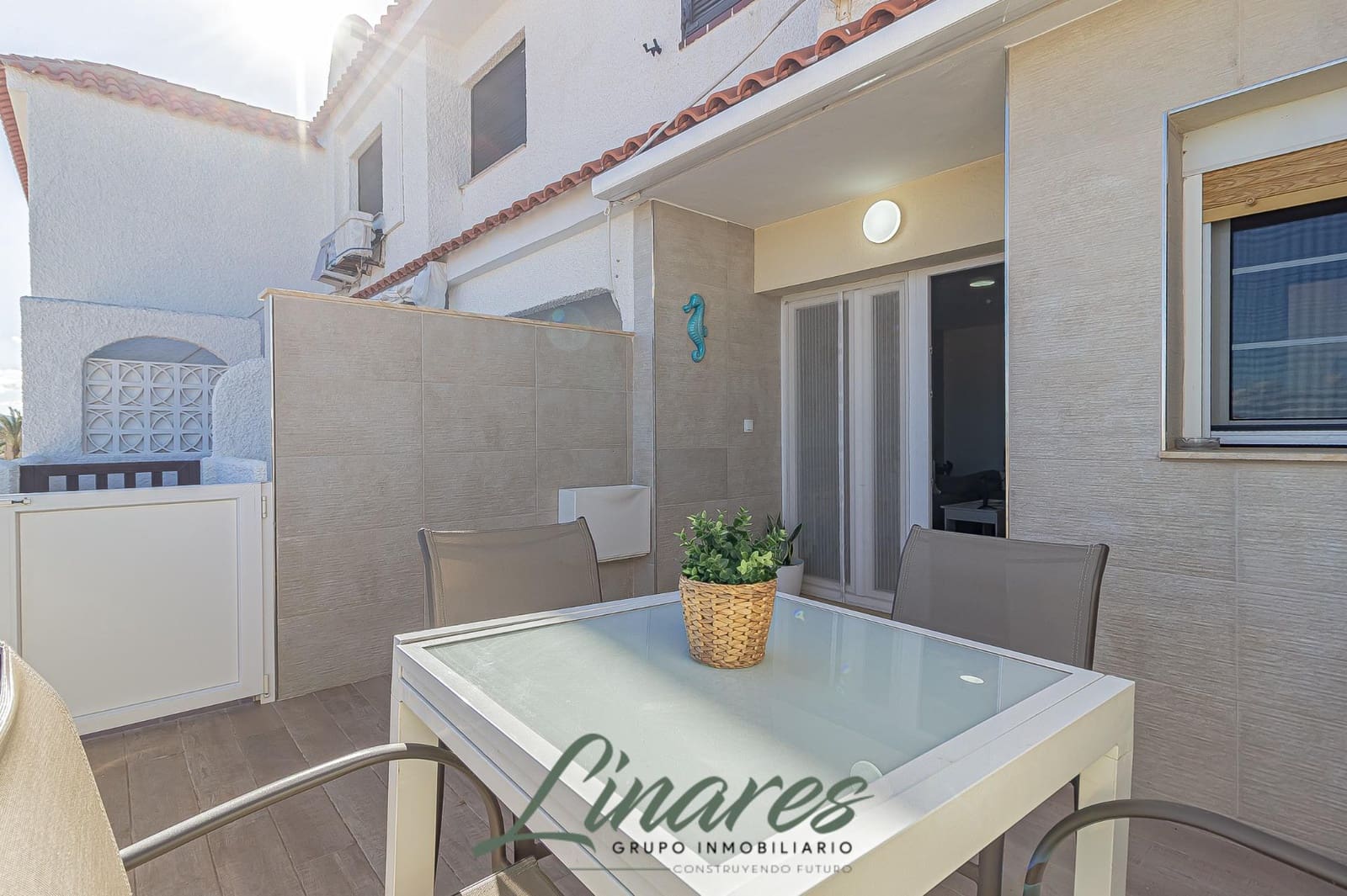 3 soveværelse Lejlighed til salg i La Manga del Mar Menor med swimmingpool garage - € 245.000 (Ref: 9436088)