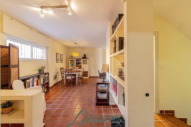 3 bedroom Apartment for sale in La Manga del Mar Menor - € 359,000 (Ref: 9462005)