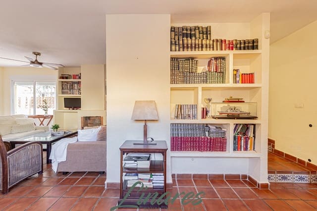 3 bedroom Apartment for sale in La Manga del Mar Menor - € 359,000 (Ref: 9462005)