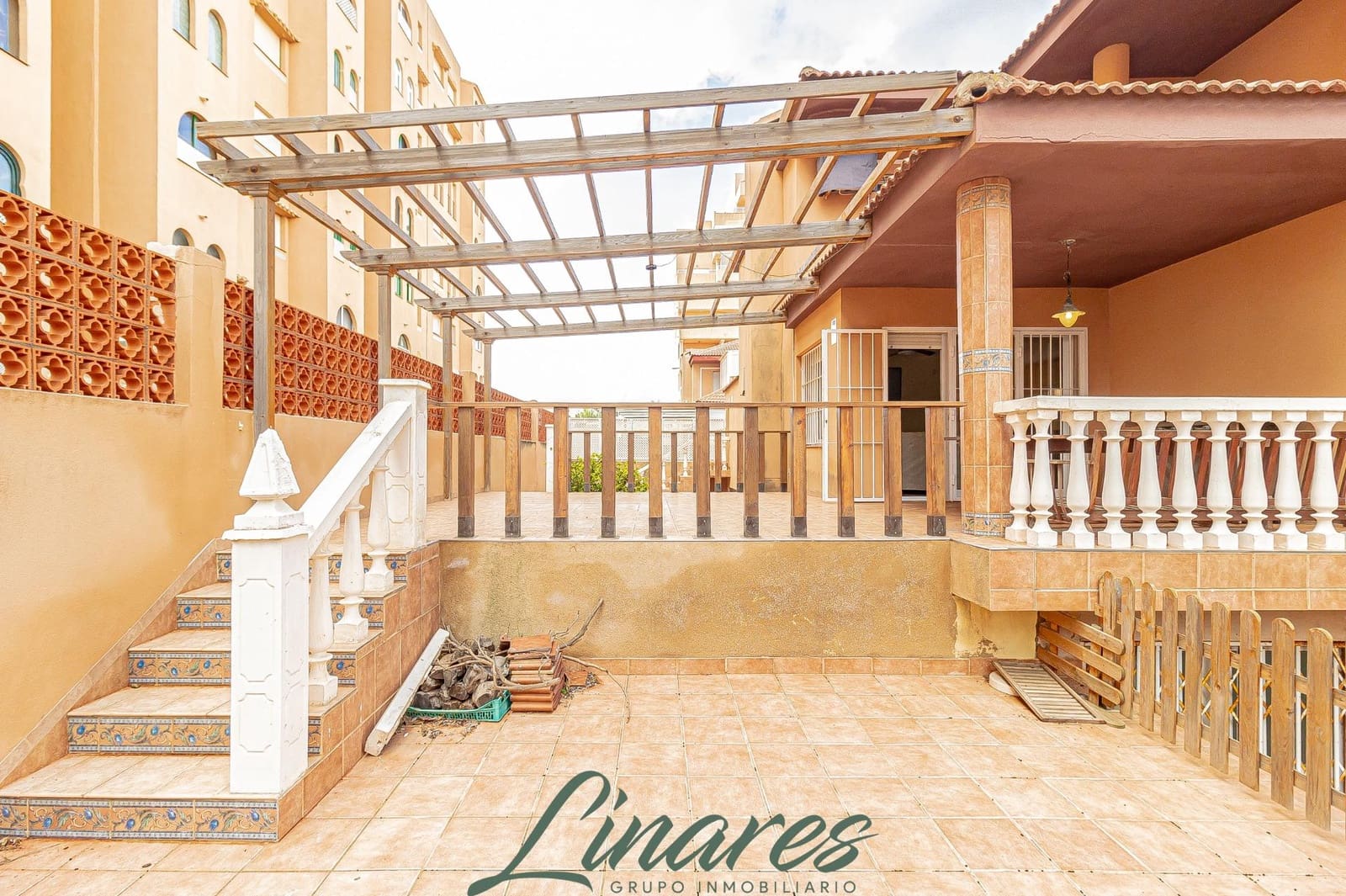 3 bedroom Apartment for sale in La Manga del Mar Menor with pool garage - € 359,000 (Ref: 9462005)