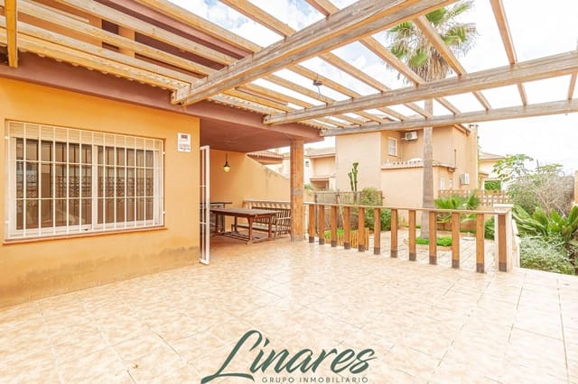 3 soverom Leilighet til salgs i La Manga del Mar Menor med svømmebasseng garasje - € 359 000 (Ref: 9462005)