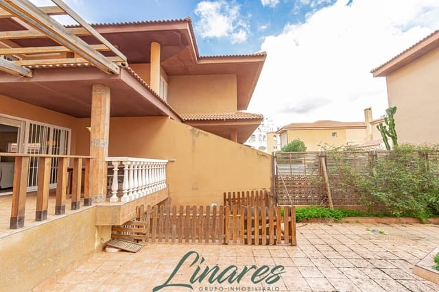 3 soverom Leilighet til salgs i La Manga del Mar Menor med svømmebasseng garasje - € 359 000 (Ref: 9462005)