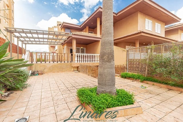 3 soverom Leilighet til salgs i La Manga del Mar Menor med svømmebasseng garasje - € 359 000 (Ref: 9462005)