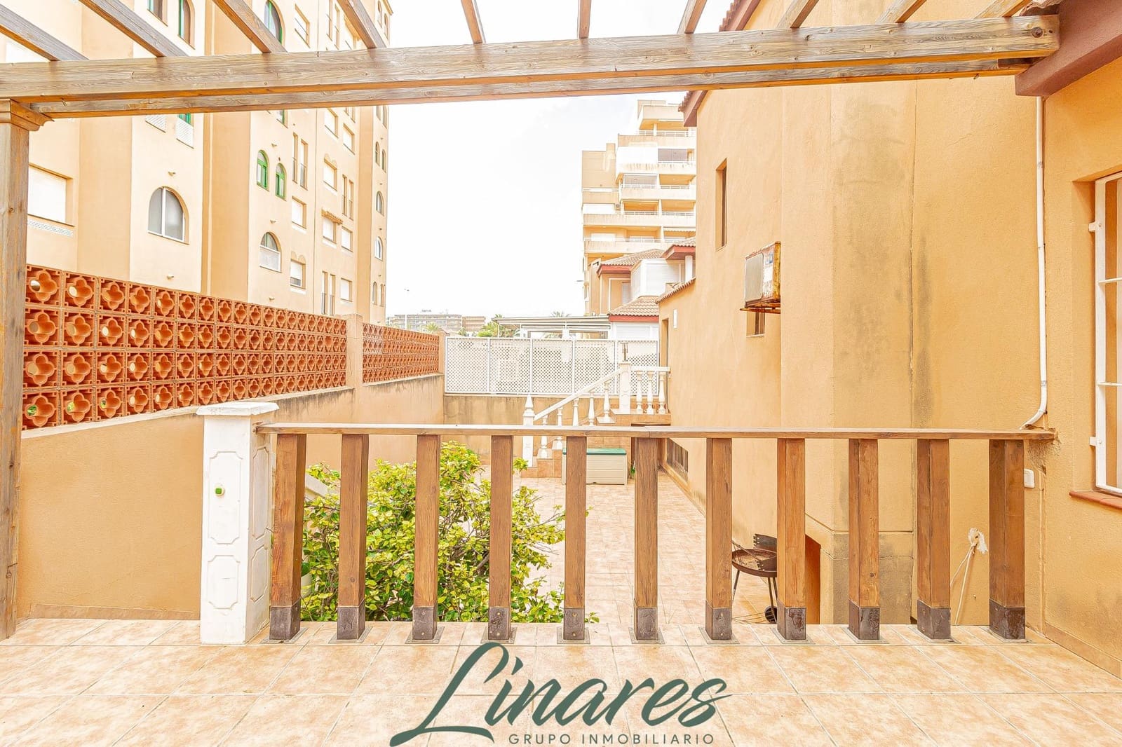3 bedroom Apartment for sale in La Manga del Mar Menor with pool garage - € 375,000 (Ref: 9462005)