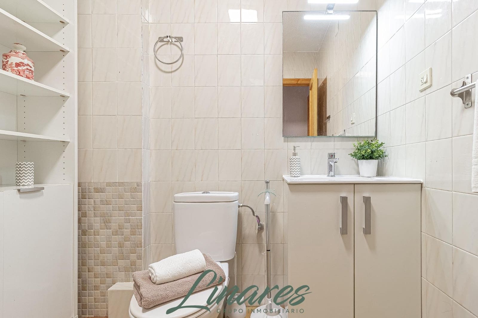 Apartamento de 2 habitaciones en La Manga del Mar Menor en venta - 136.000 € (Ref: 9465689)