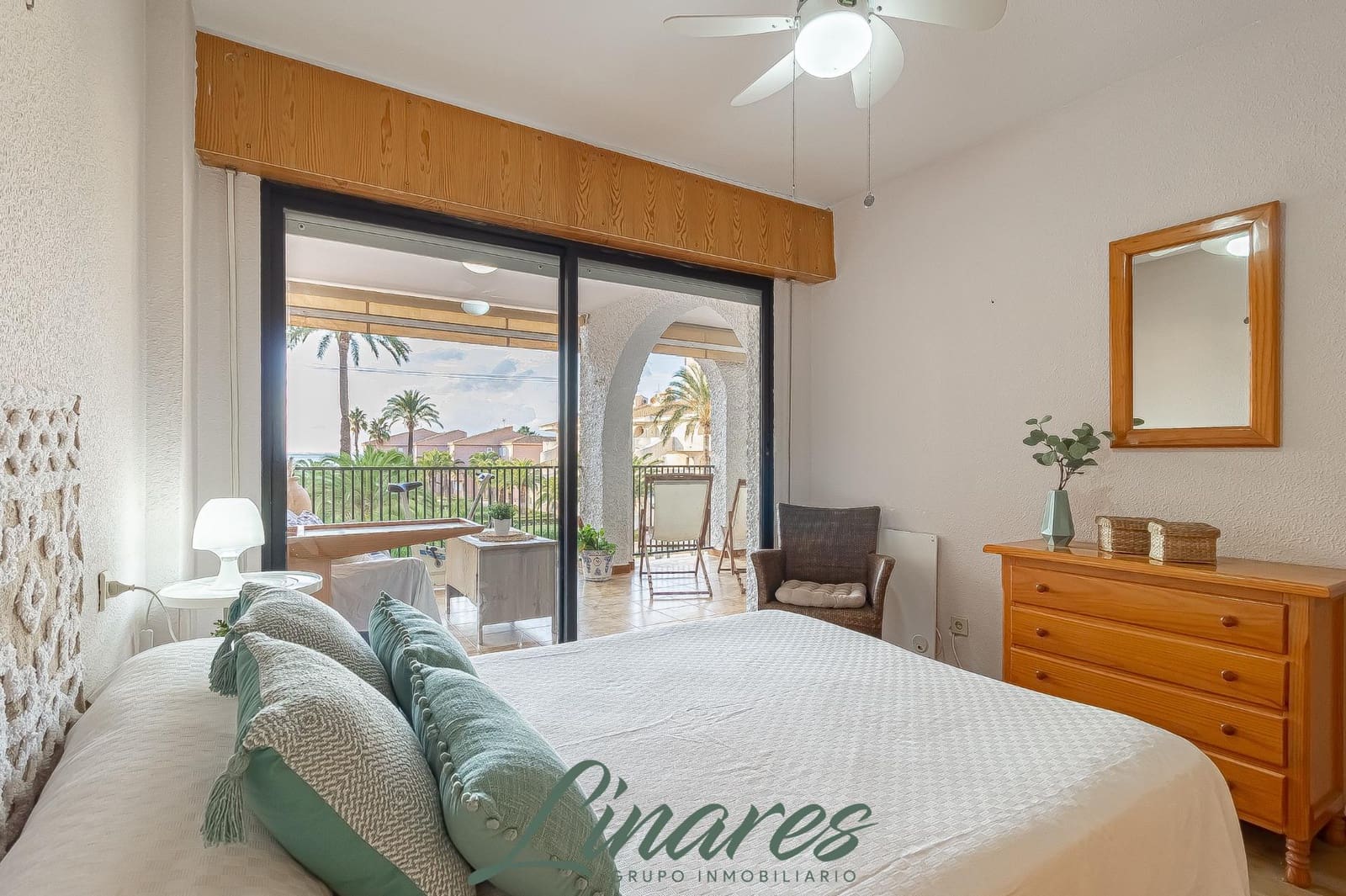 Apartamento de 2 habitaciones en La Manga del Mar Menor en venta - 136.000 € (Ref: 9465689)