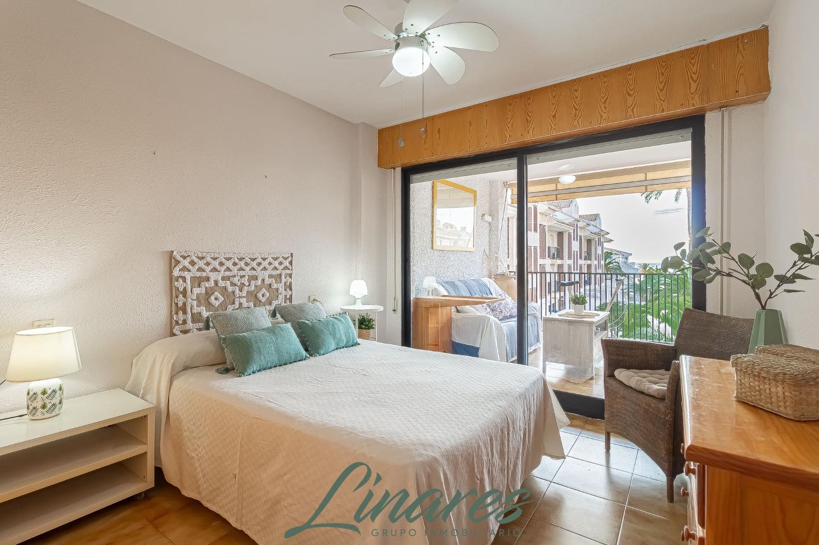 2 bedroom Apartment for sale in La Manga del Mar Menor - € 136,000 (Ref: 9465689)