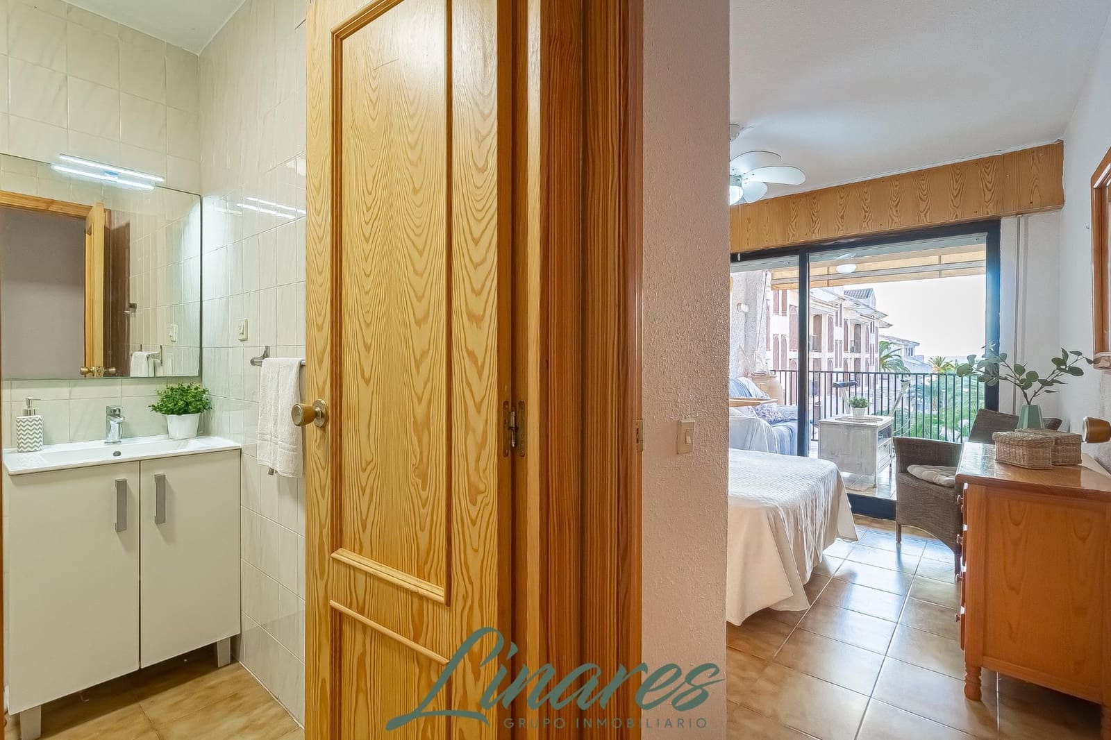 2 bedroom Apartment for sale in La Manga del Mar Menor - € 136,000 (Ref: 9465689)