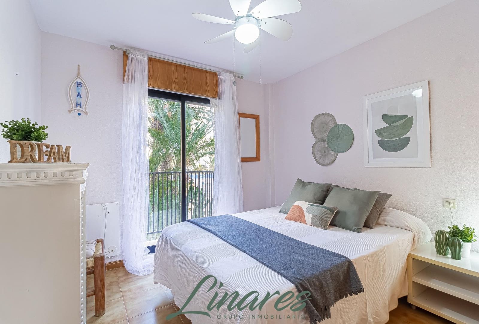 2 bedroom Apartment for sale in La Manga del Mar Menor - € 136,000 (Ref: 9465689)