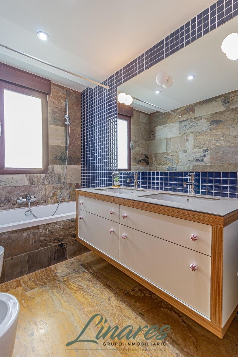 3 bedroom Villa for sale in Algezares with pool - € 1,490,000 (Ref: 9557989)