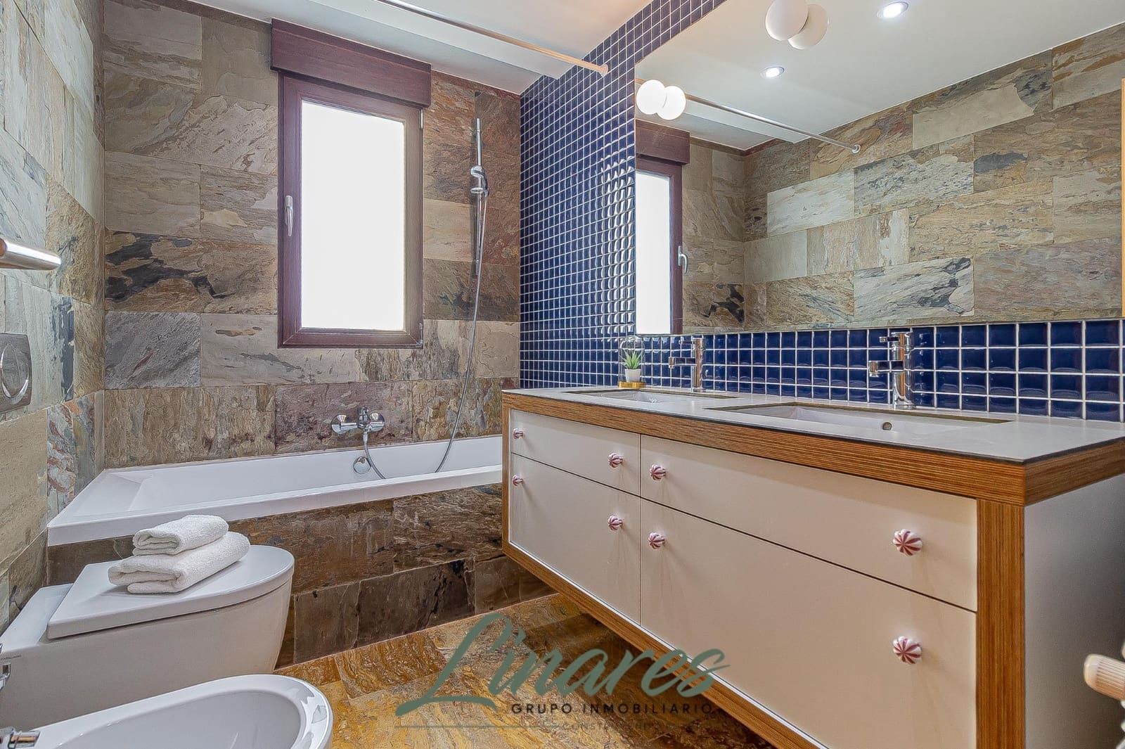 3 bedroom Villa for sale in Algezares with pool - € 1,490,000 (Ref: 9557989)