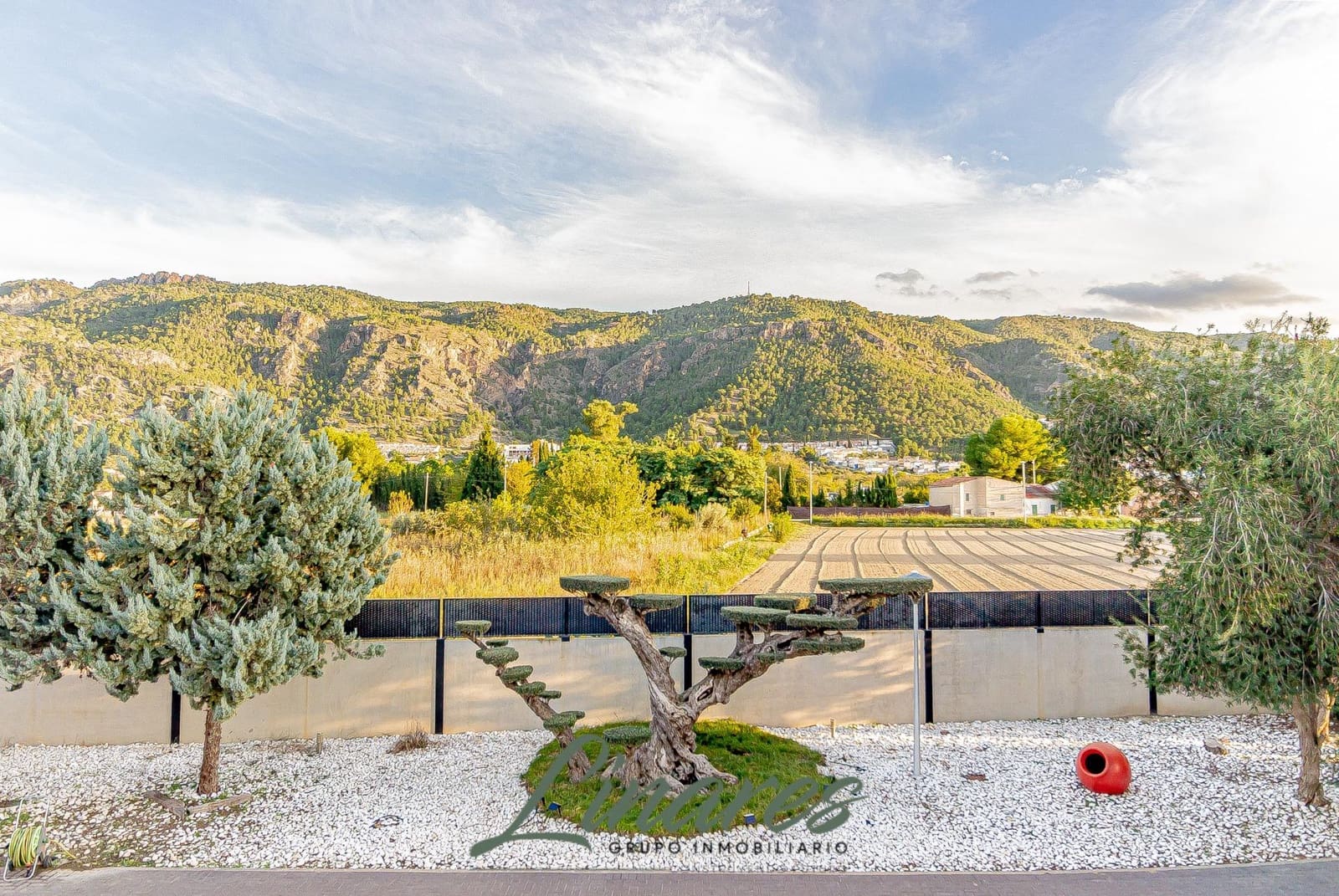 3 bedroom Villa for sale in Algezares with pool - € 1,490,000 (Ref: 9557989)