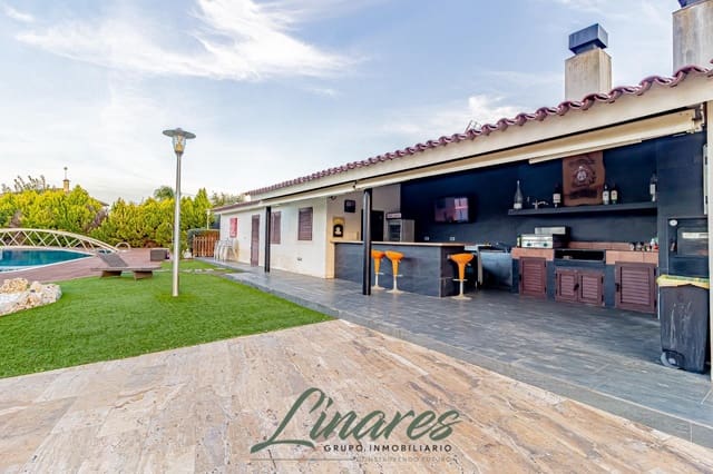 3 slaapkamer Villa te koop in Algezares, Murcia stad met zwembad - € 1.490.000 (Ref: 9557989)