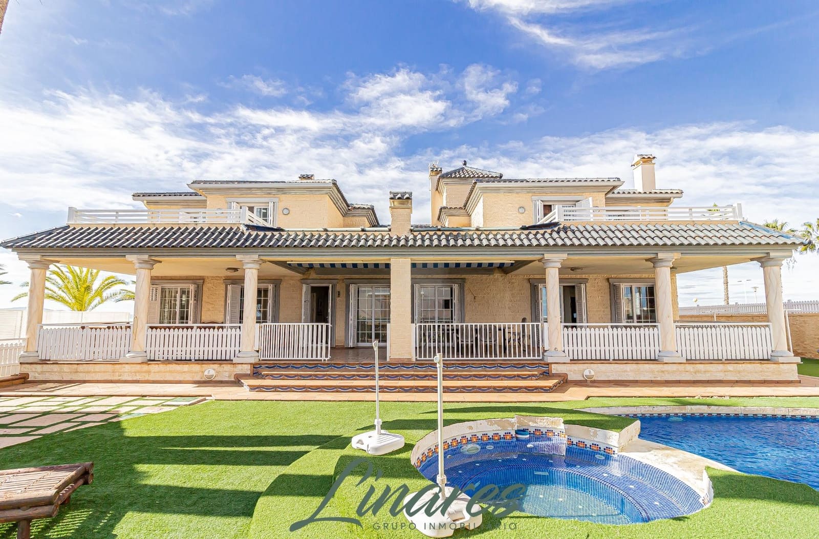 6 makuuhuone Huvila myytävänä paikassa La Manga del Mar Menor mukana uima-altaan 
autotalli - 1 100 000 € (Ref: 9576729)