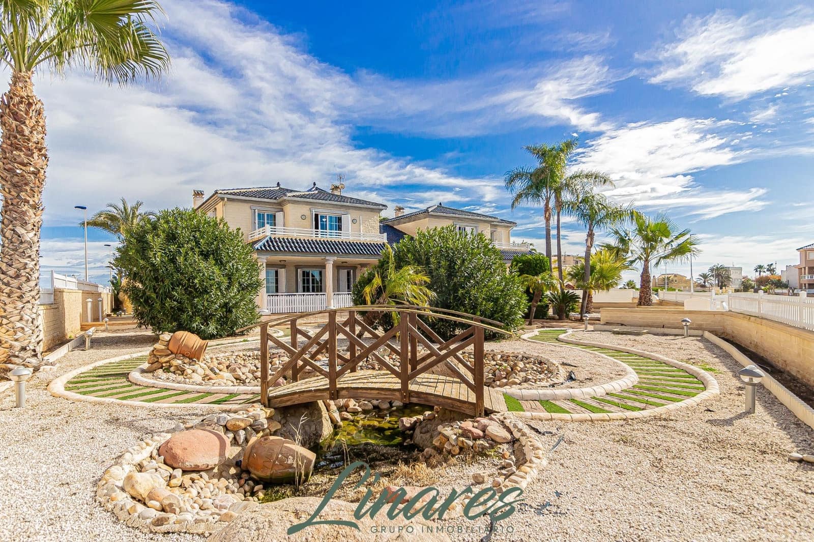 6 makuuhuone Huvila myytävänä paikassa La Manga del Mar Menor mukana uima-altaan 
autotalli - 1 100 000 € (Ref: 9576729)