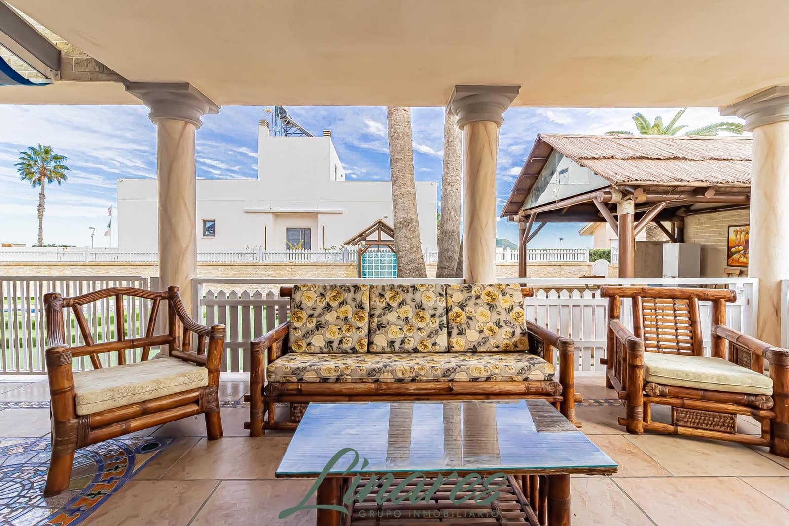 6 bedroom Villa for sale in La Manga del Mar Menor with pool garage - € 1,100,000 (Ref: 9576729)