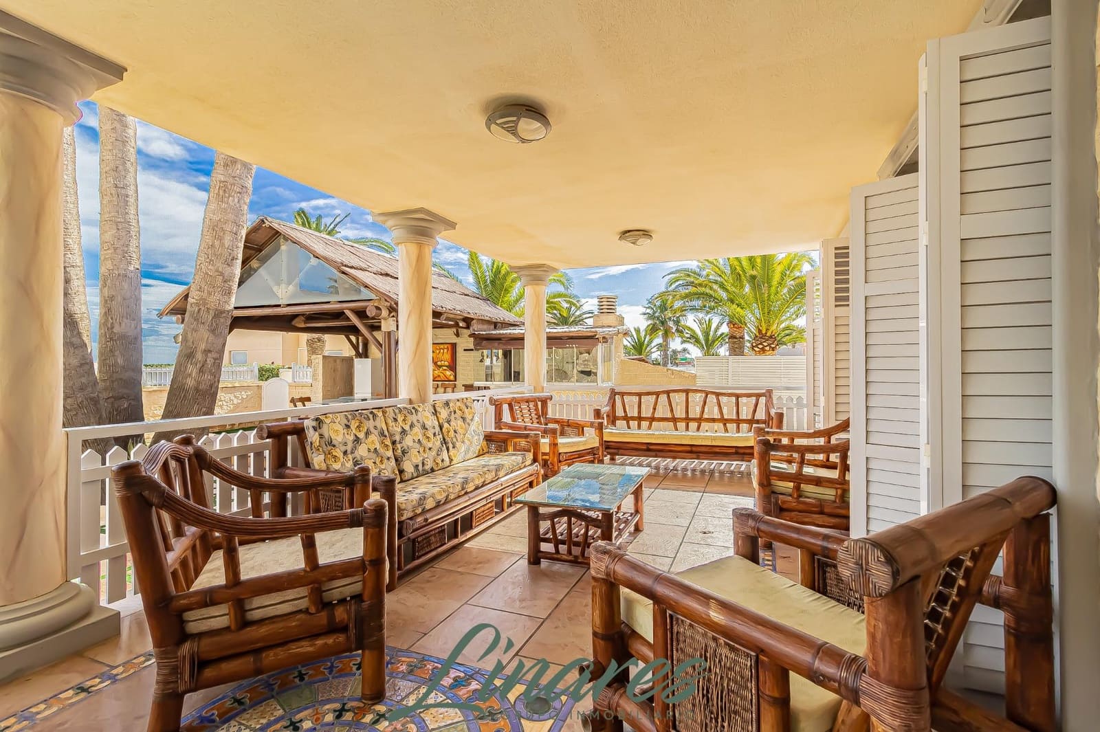 6 bedroom Villa for sale in La Manga del Mar Menor with pool garage - € 1,100,000 (Ref: 9576729)