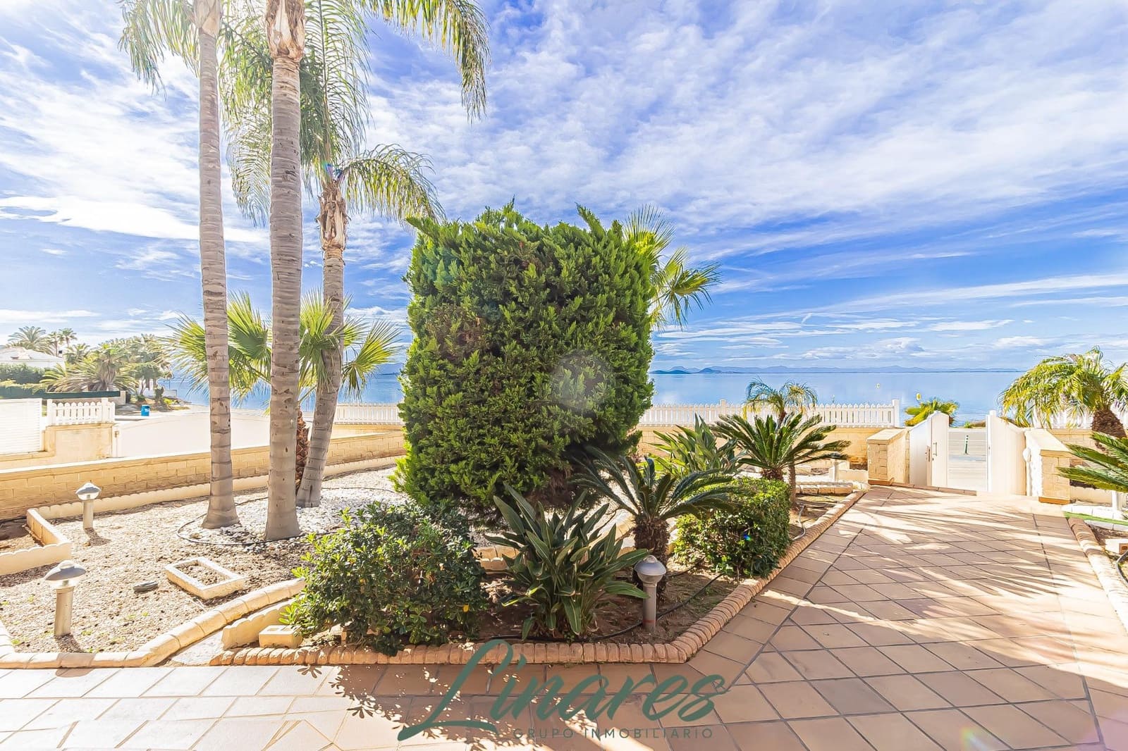 6 Zimmer Villa zu verkaufen in La Manga del Mar Menor mit Pool Garage - 1.100.000 € (Ref: 9576729)